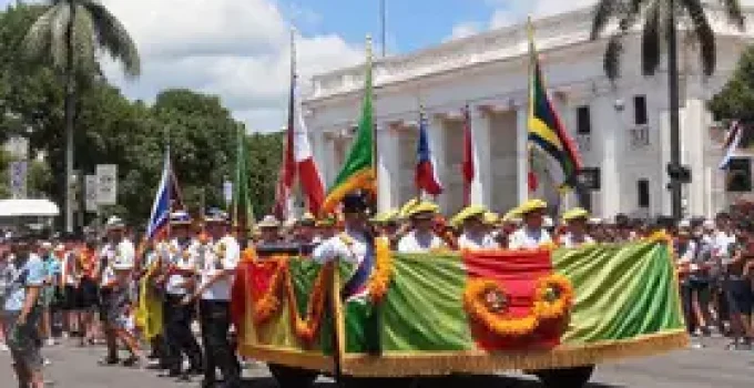 Ato Cívico e Desfile no Paço Municipal em Sorocaba
