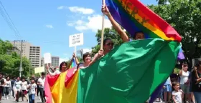 participação de crianças na Parada LGBTQIA+