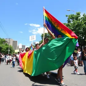 participação de crianças na Parada LGBTQIA+